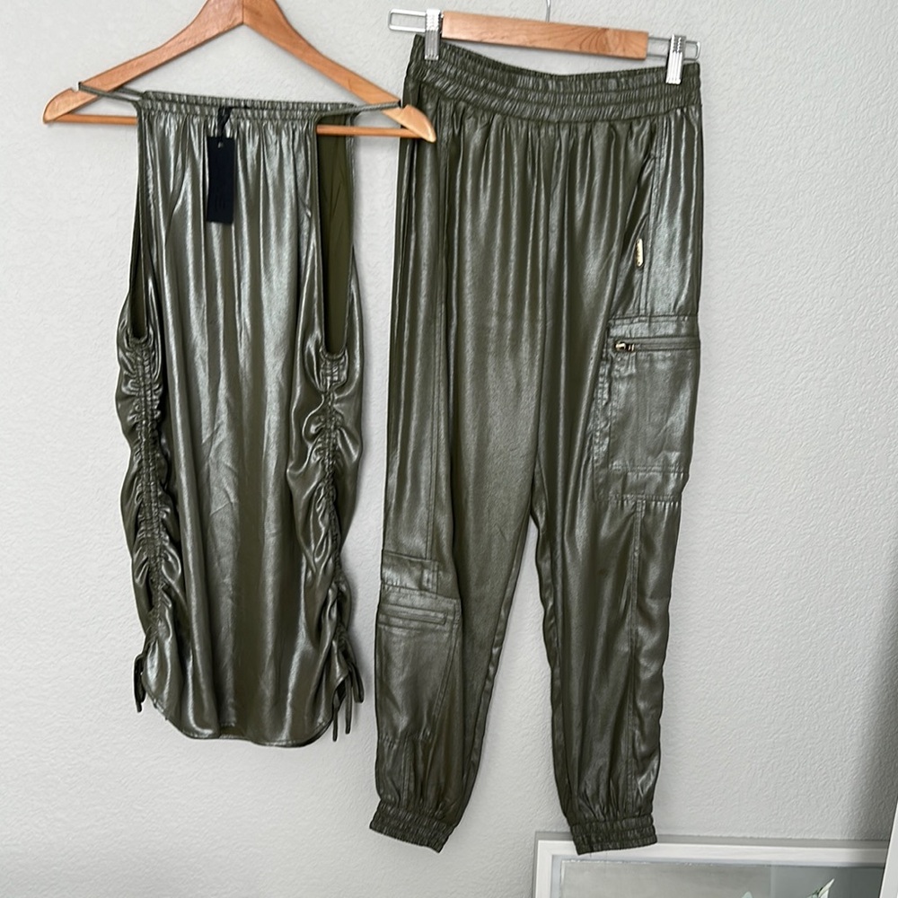 Olive Green Women's pantalon top and pant setJ